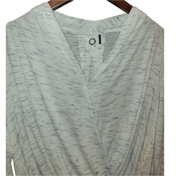 Anthropologie Akemi+Kin Light Grey Space Dye Faux Wrap Loose Longsleeve Top XS - Picture 6 of 15